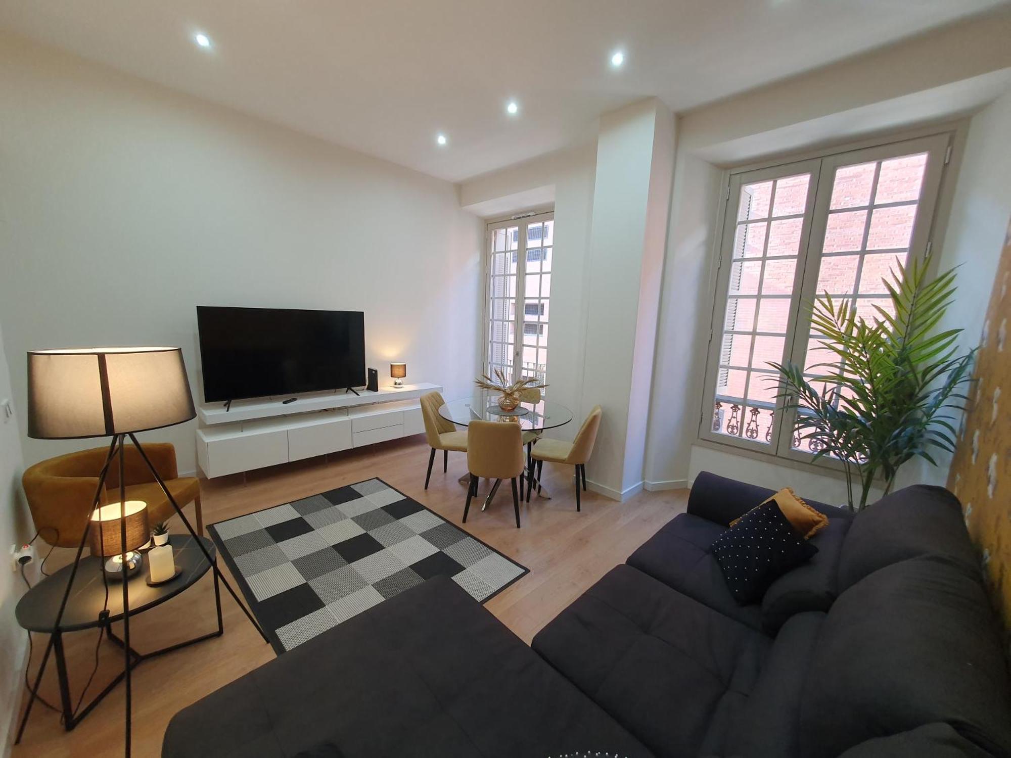 Appartamento Beautiful Historic Center Apt!